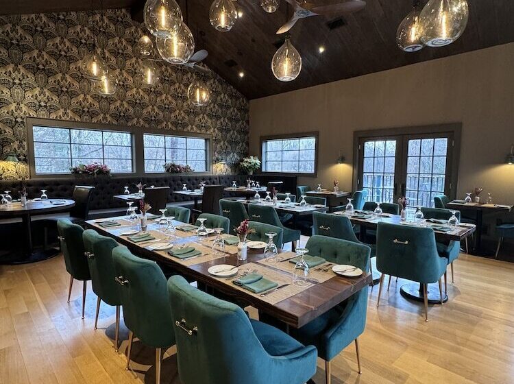 Buttermilk Falls Inn