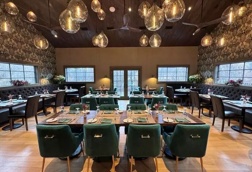 Buttermilk Falls Inn