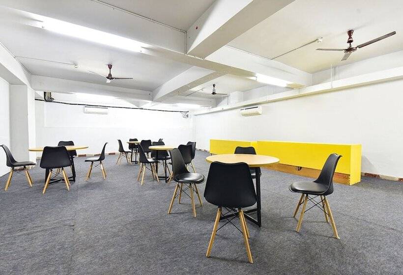 Fabhotel Rushank Palace