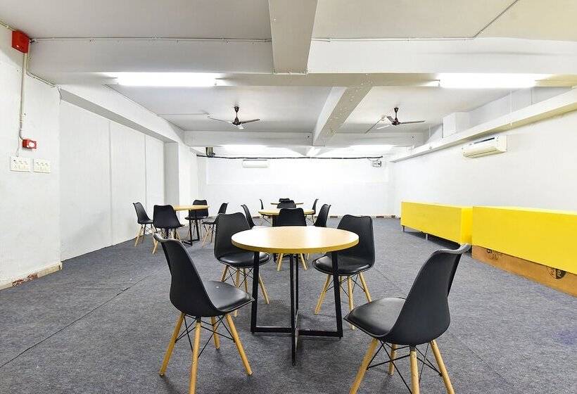 Fabhotel Rushank Palace