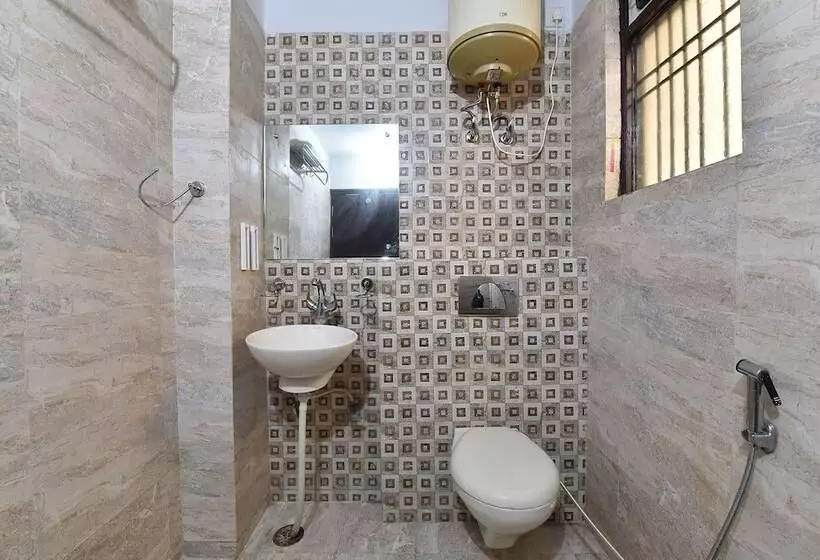 Fabhotel Rushank Palace