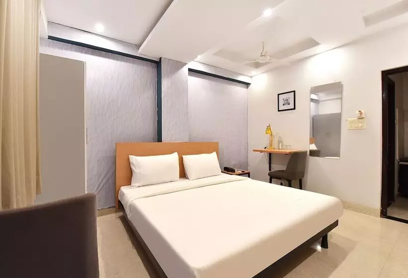 Fabhotel Rushank Palace