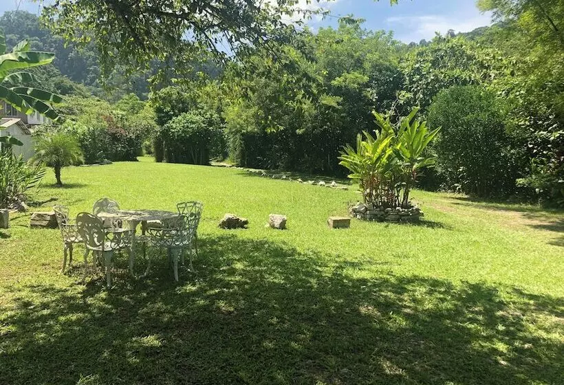 Hostelli Casa Edward