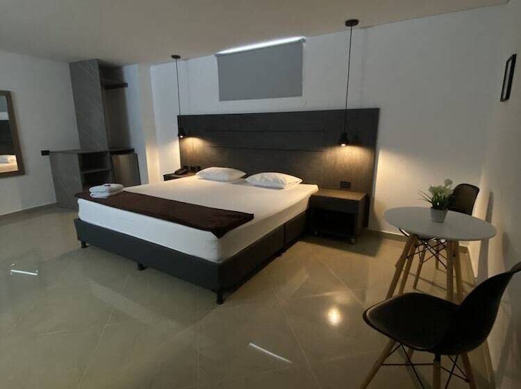 فندق California City