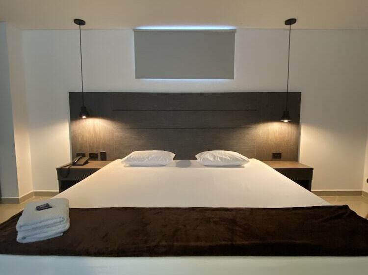 فندق California City