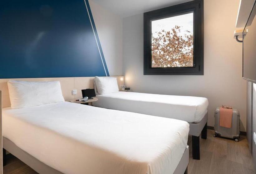 هتل Ibis Budget Valencia Centro Puerto