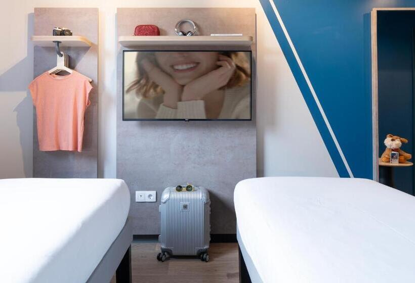 هتل Ibis Budget Valencia Centro Puerto