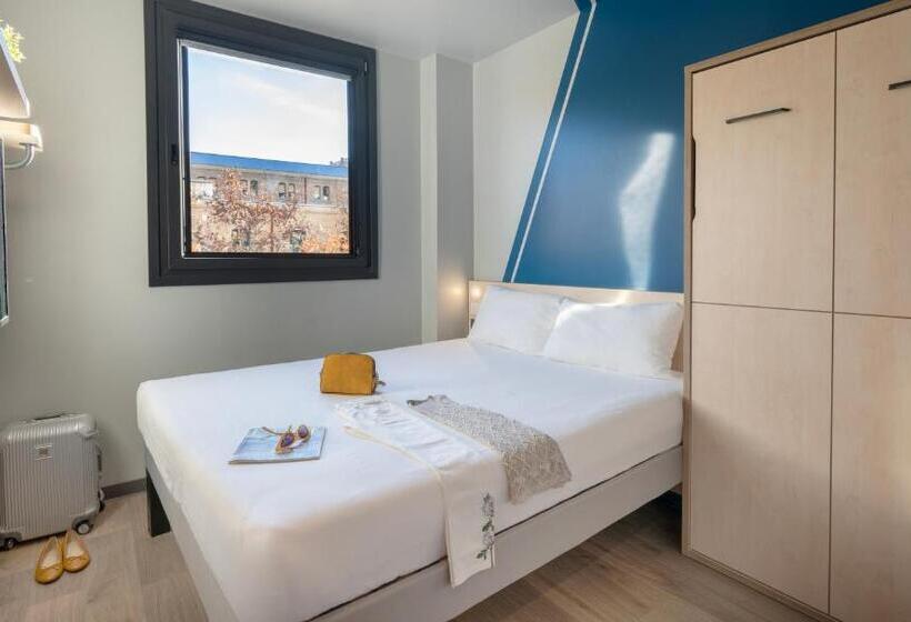 هتل Ibis Budget Valencia Centro Puerto