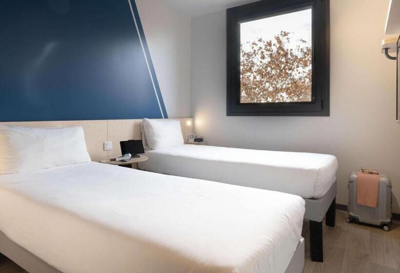 هتل Ibis Budget Valencia Centro Puerto