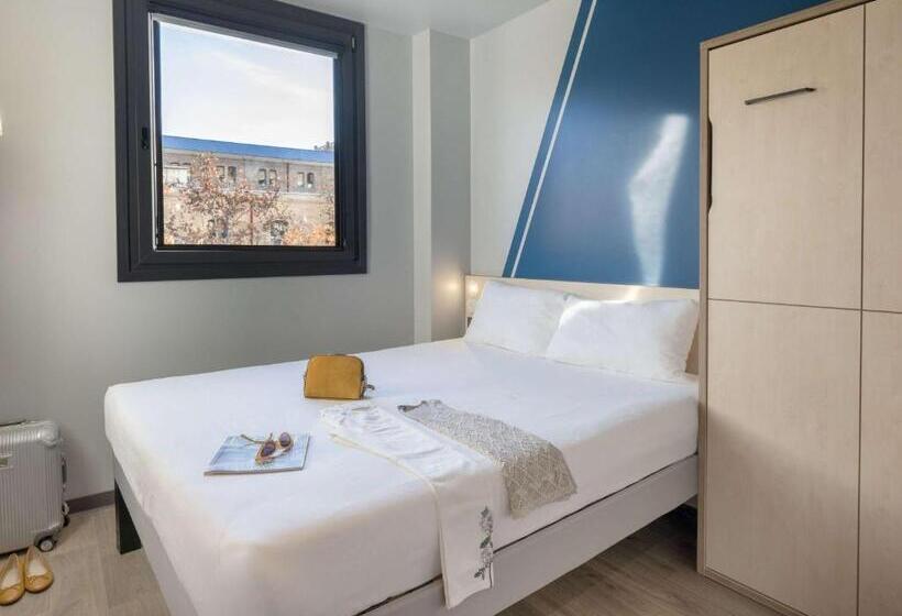هتل Ibis Budget Valencia Centro Puerto