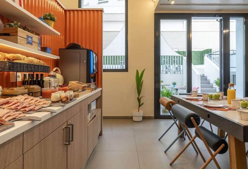 هتل Ibis Budget Valencia Centro Puerto