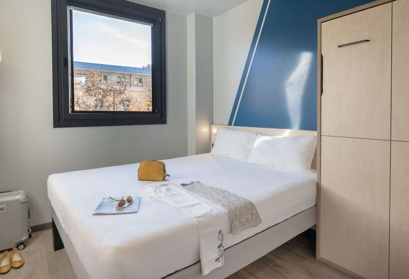 هتل Ibis Budget Valencia Centro Puerto