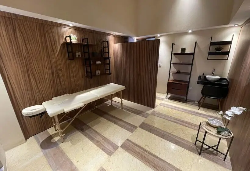 ホテル Krystal Grand Residences San Miguel de Allende