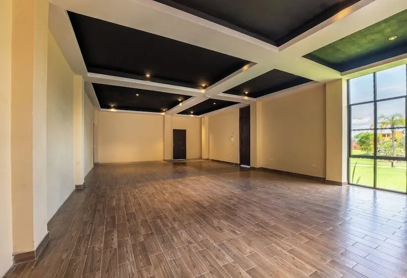 ホテル Krystal Grand Residences San Miguel de Allende