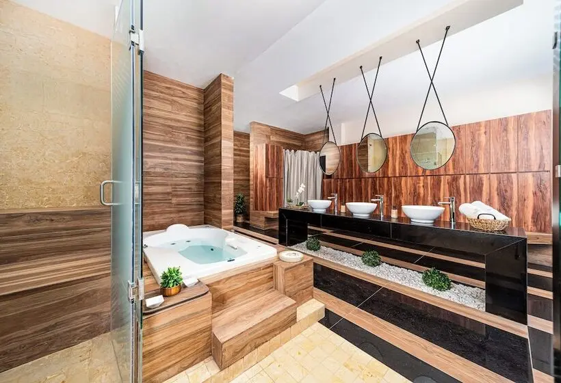 ホテル Krystal Grand Residences San Miguel de Allende