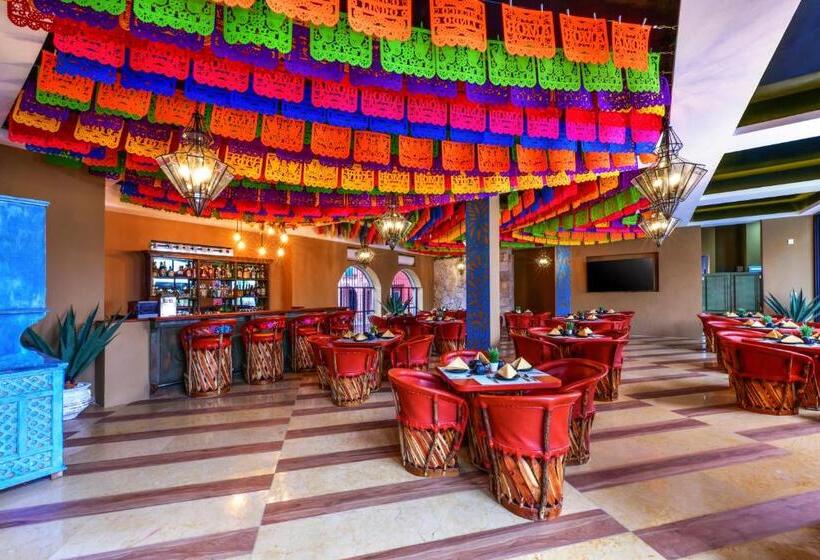 Отель Krystal Grand Residences & Villas San Miguel de Allende