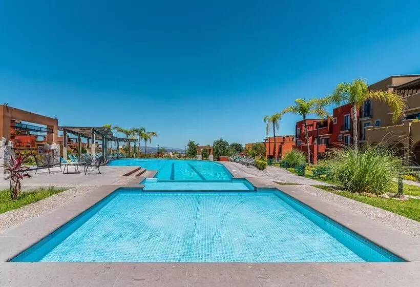 Hotelli Krystal Grand® Residences & Villas San Miguel