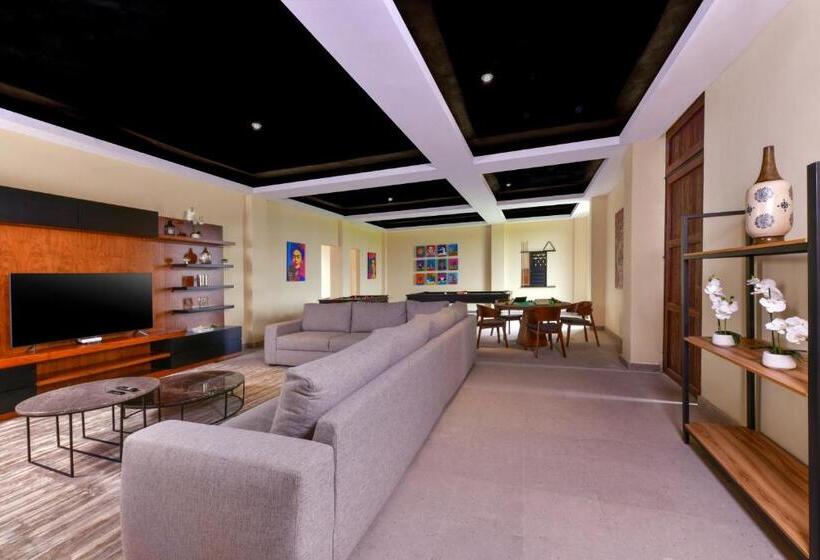 Отель Krystal Grand Residences & Villas San Miguel de Allende