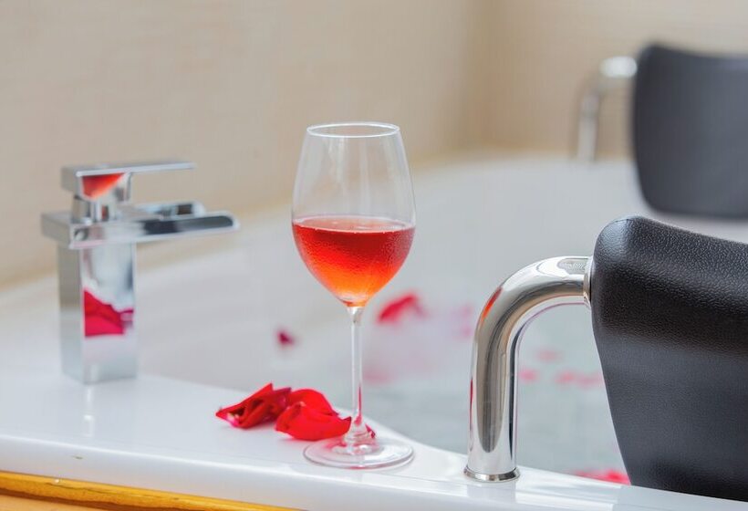 Hotel Luxury Suites Gema By Cadissa