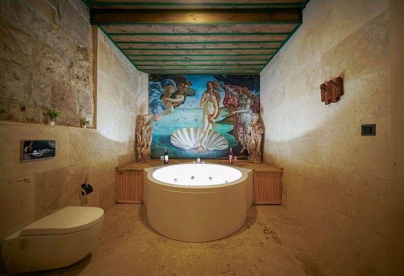 هتل Serene Premium Stone House