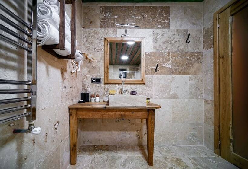 هتل Serene Premium Stone House