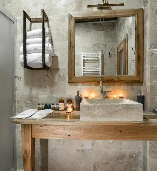 هتل Serene Premium Stone House