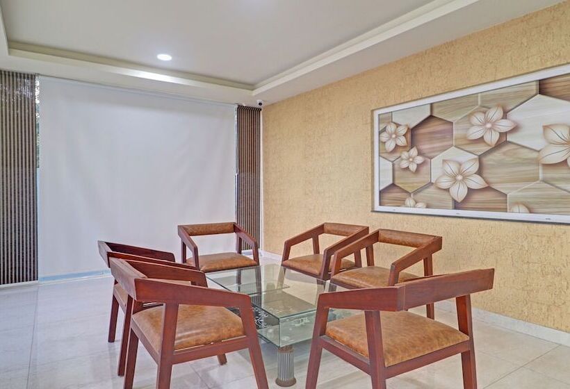 בית מלון כפרי Treebo Trend Bright Shamshabad