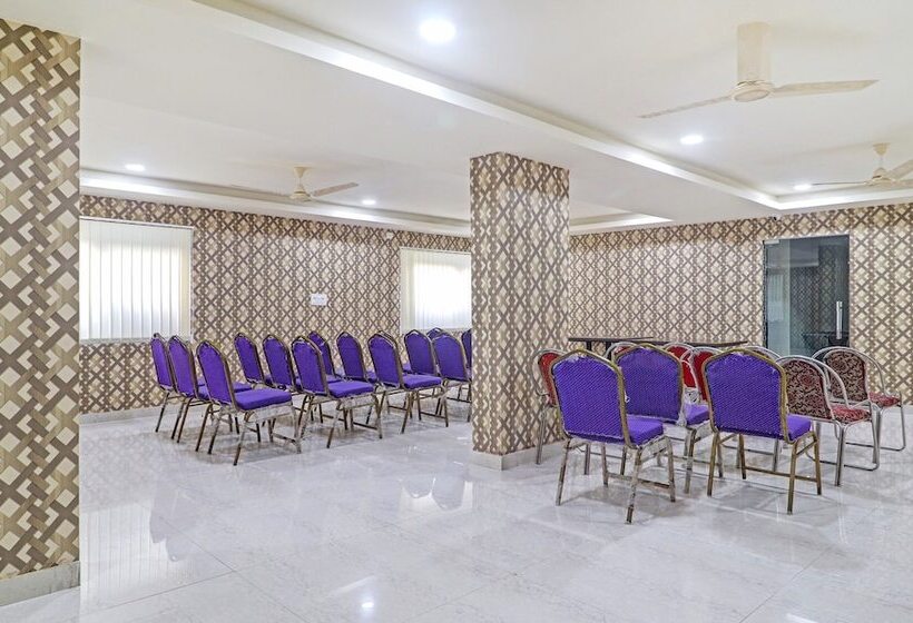 בית מלון כפרי Treebo Trend Bright Shamshabad