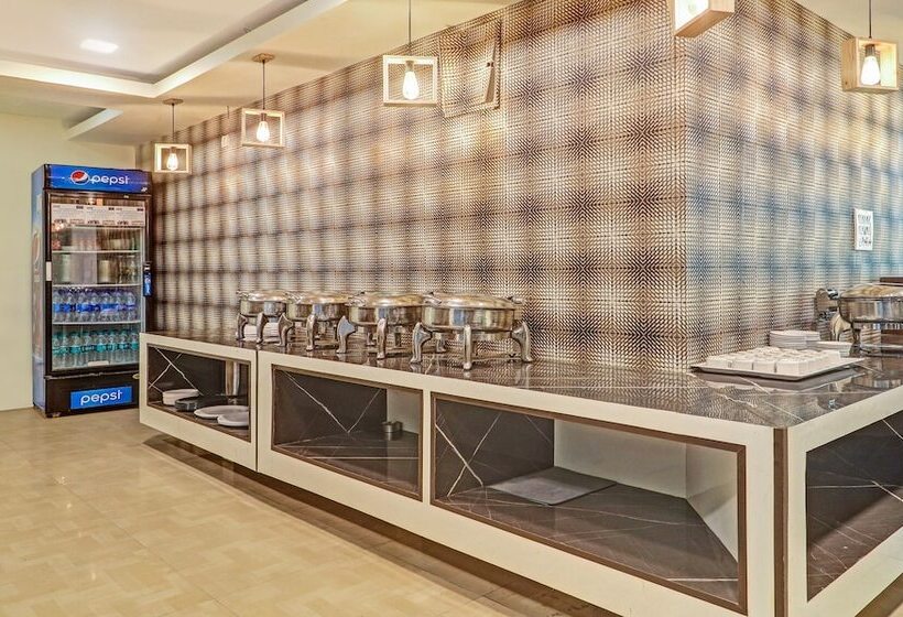 בית מלון כפרי Treebo Trend Bright Shamshabad