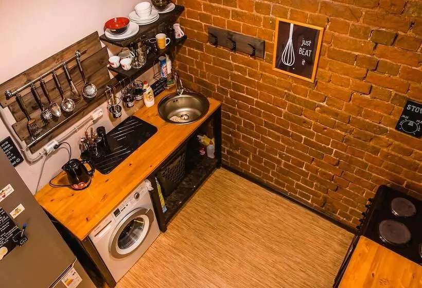 Montana Hostel