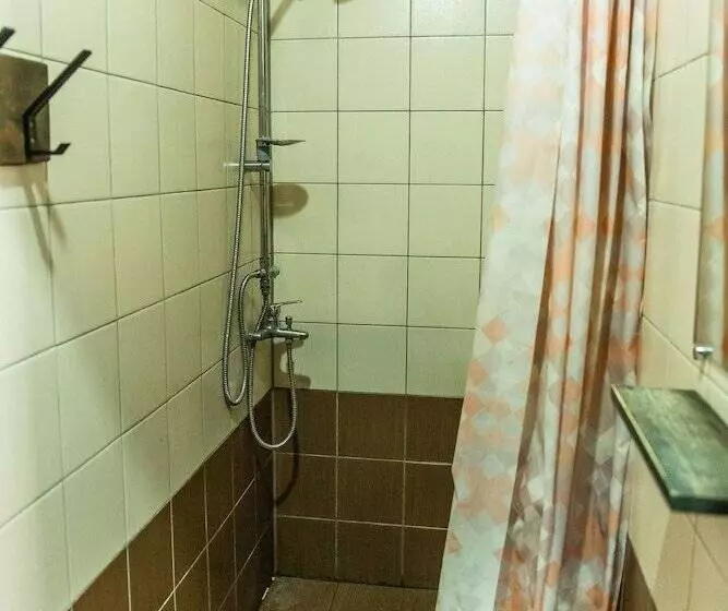 Montana Hostel
