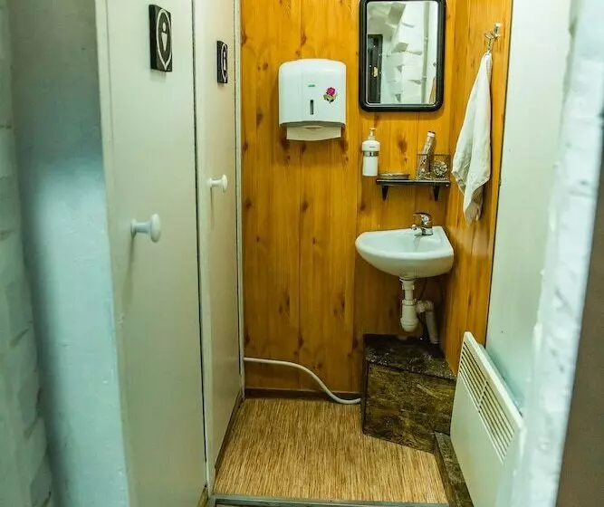 Montana Hostel