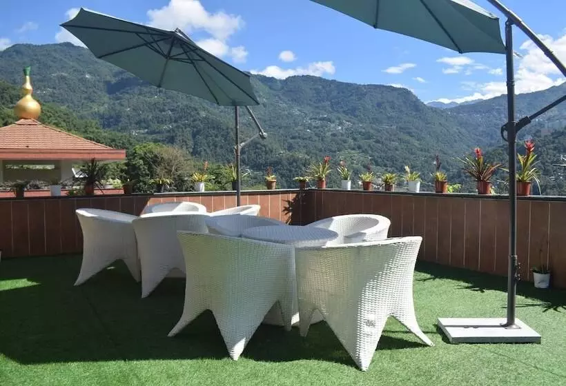 Oro Montana Hotels And Resort