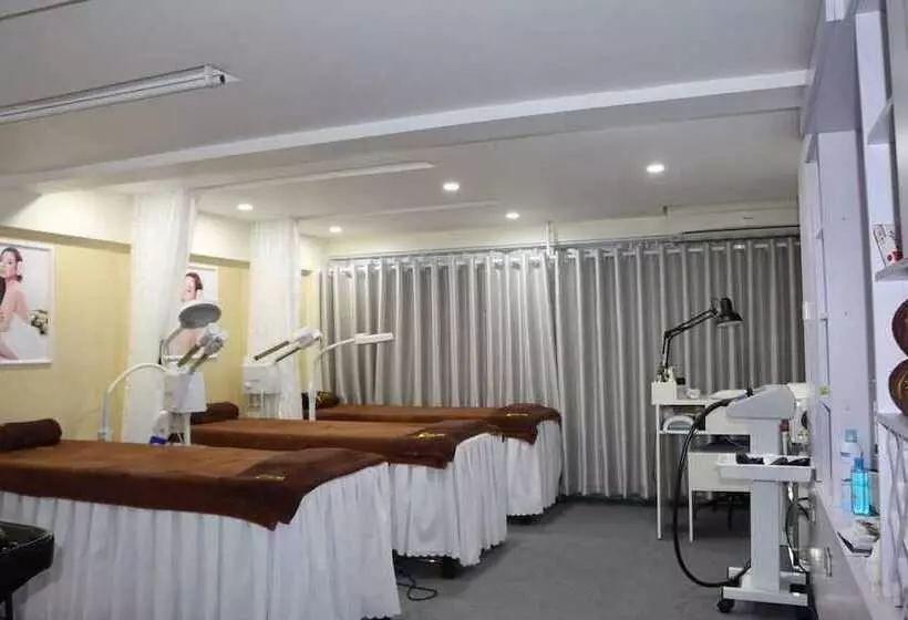 Pina Boutique Inn   Hotel Elite