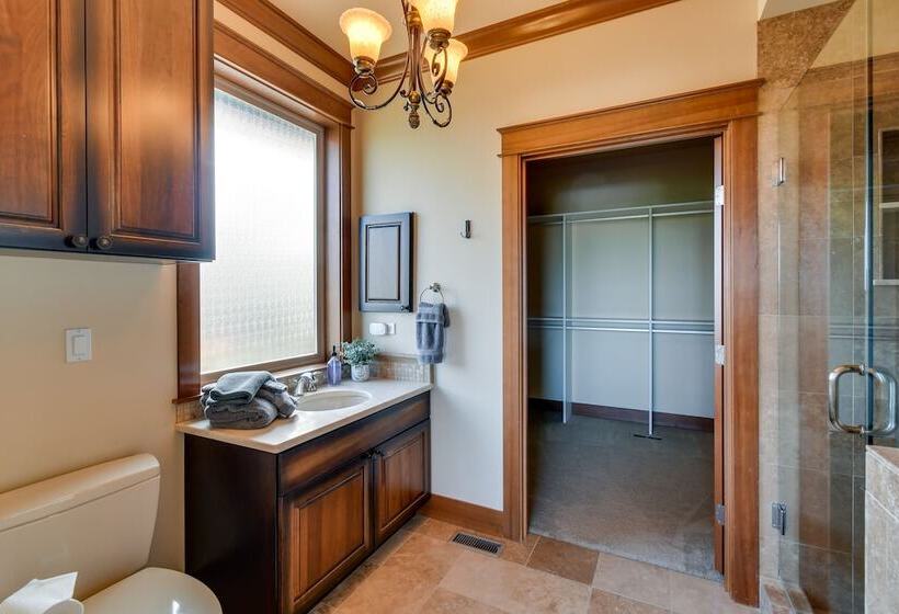 Port Angeles Home: 7 Mi To Olympic Natl Park!