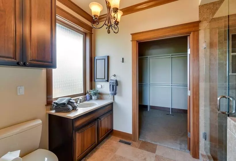 Port Angeles Home: 7 Mi To Olympic Natl Park!