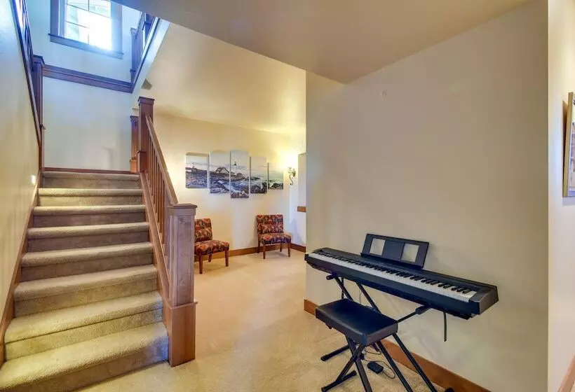 Port Angeles Home: 7 Mi To Olympic Natl Park!