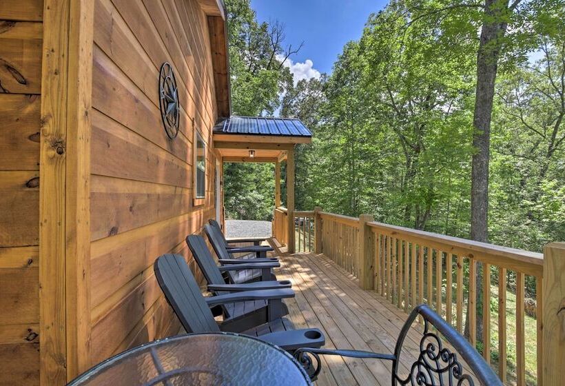 Private Hot Tub & Ev Charger: Cozy Murphy Cabin!