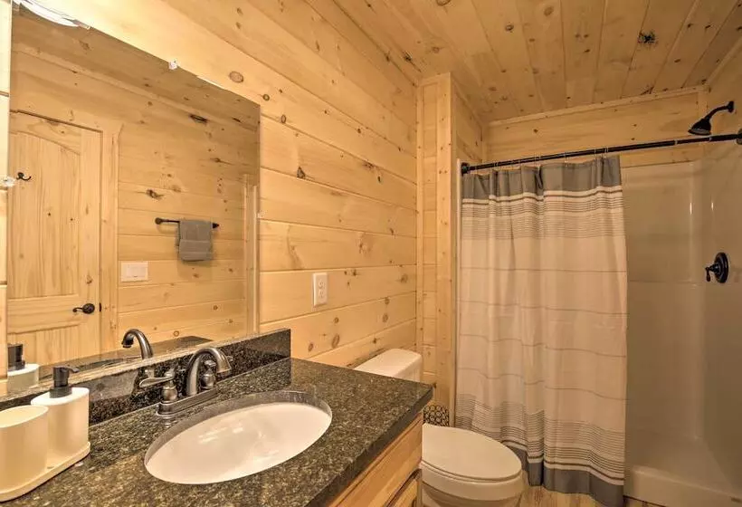 Private Hot Tub & Ev Charger: Cozy Murphy Cabin!