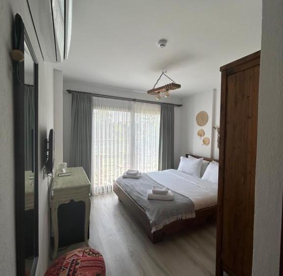 Pupa Alaçatı Butik Otel