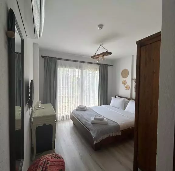 Pupa Alaçatı Butik Otel