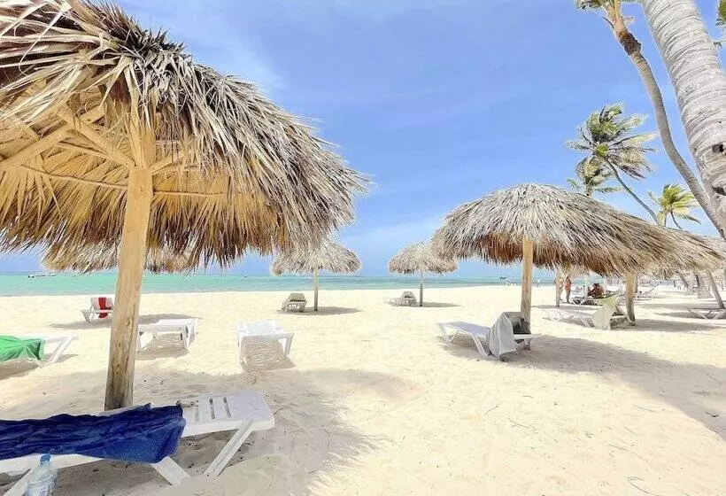 Relax Studios Deluxe Pool Wifi Beach