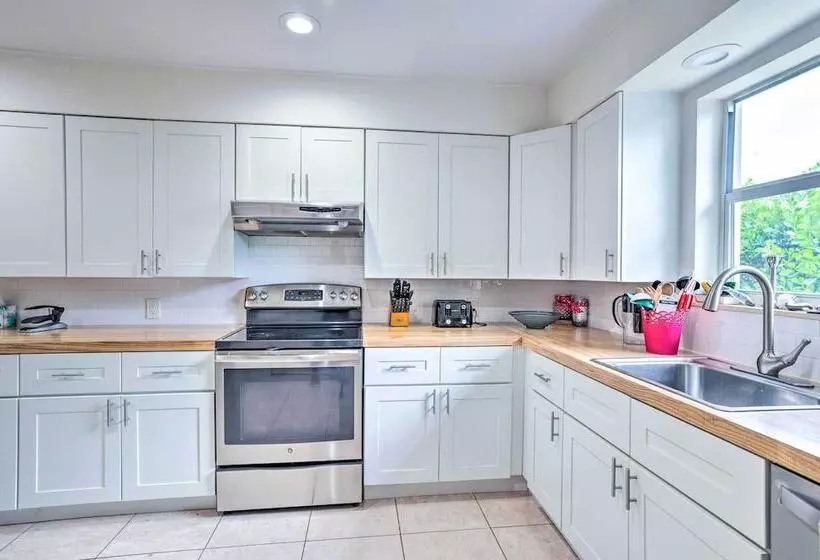 Spacious Lake Worth Escape < 3 Mi To Beach!