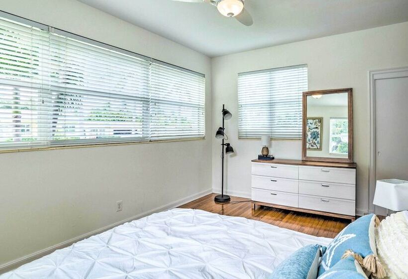 Spacious Lake Worth Escape < 3 Mi To Beach!