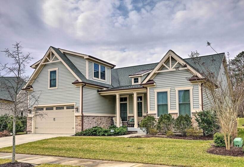 Ocean View Getaway W/ Resort Access & Porch!