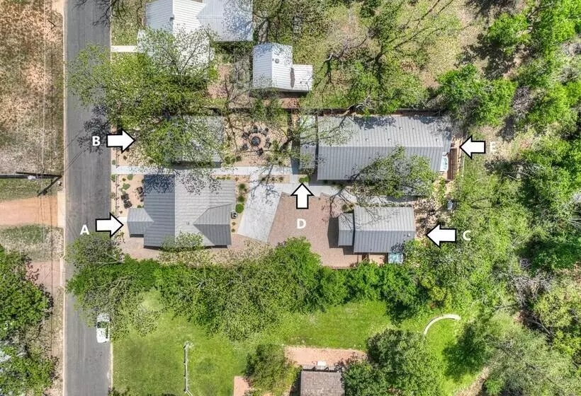 The Grove C With Hot Tub   Walk To Main Street