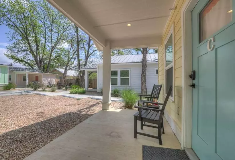 The Grove C With Hot Tub   Walk To Main Street