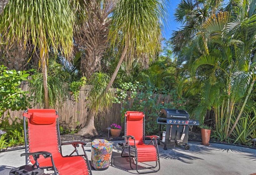 Tranquil West Palm Beach Getaway: Walk To Beach!