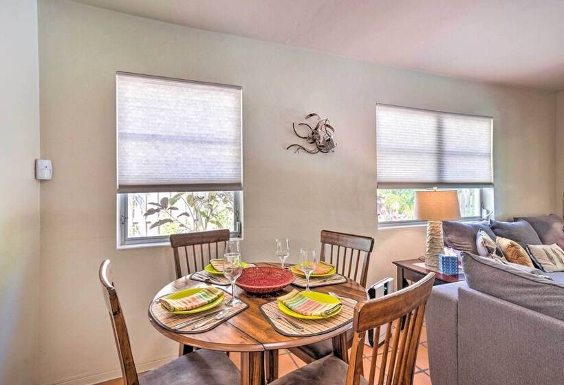 Tranquil West Palm Beach Getaway: Walk To Beach!