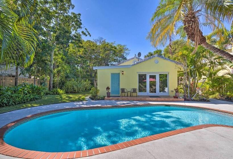 Tranquil West Palm Beach Getaway: Walk To Beach!